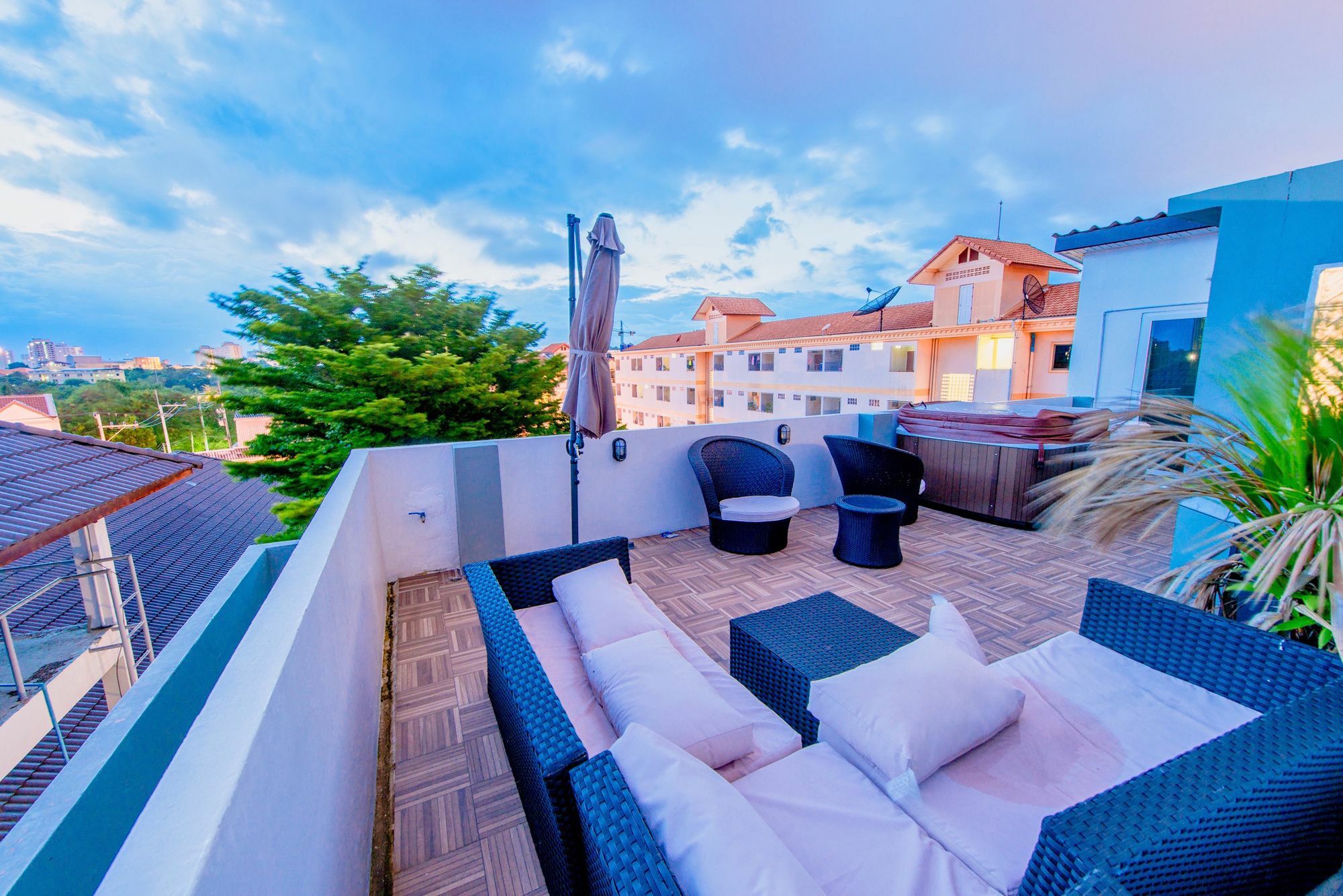 Villa The Hidden Gem Pattaya Exterior foto